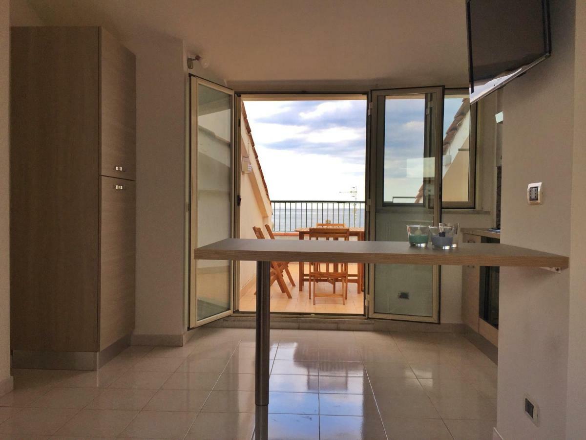 Suite Sul Mare Mascali Exterior photo